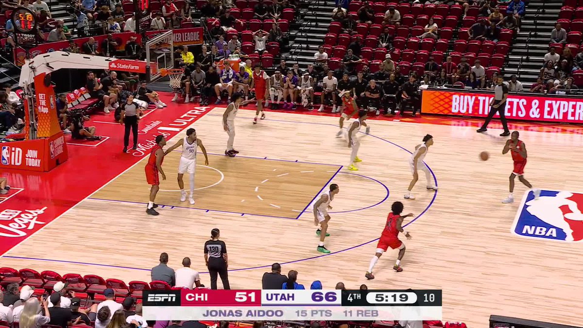 CALEB WILSON TO THE BASKET 🤯 Caleb Wilson | #SeeRed