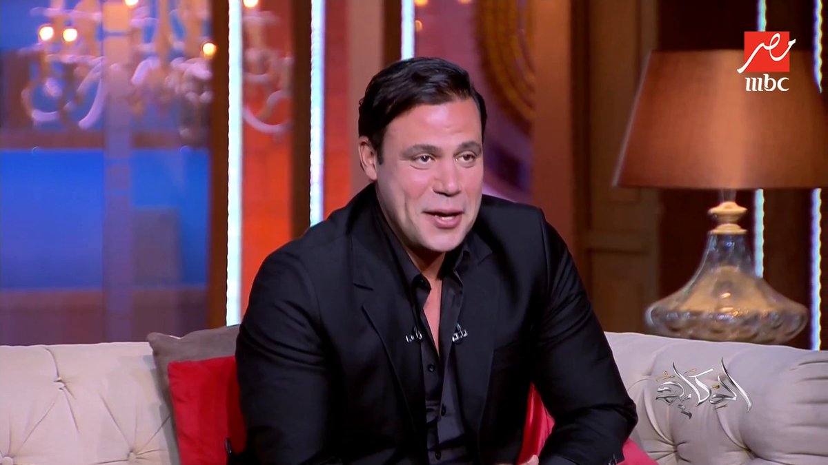 عمرو أديب بيقول لـ محمد إمام انت عارف يعني ايه تكون طالع هوا وتلاقي مداخلة يقولك الزعيم عادل إمام ولما أرد عليه يقولي انا داخل انام عاوز حاجة 😂