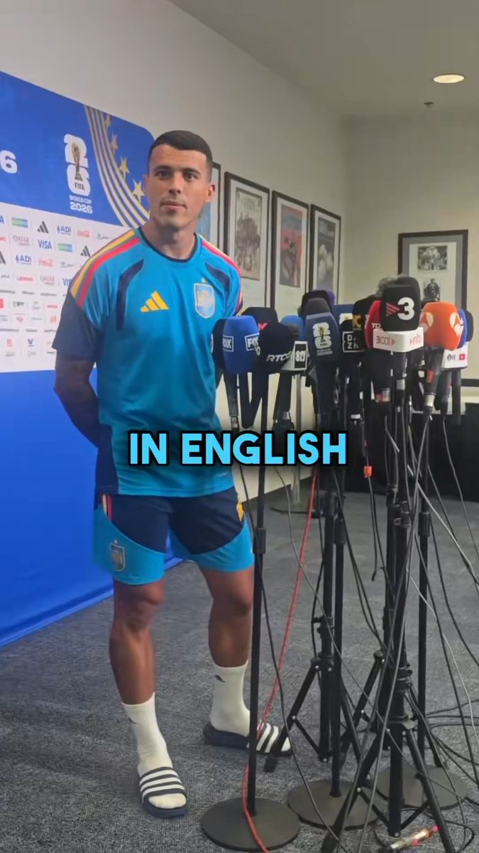 Before the game v France we chatted with Pedro Porro. He always makes that face when I ask him something in English! Even though his English is great!