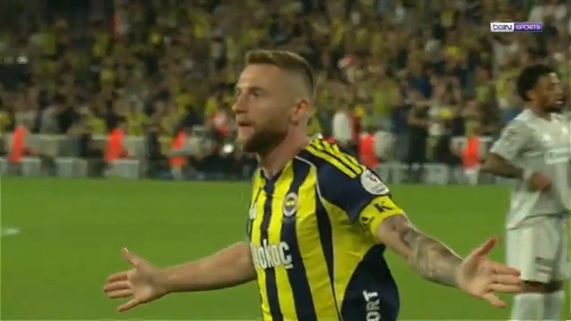 🗣️ Milan Skriniar: "Inter, ve PSG gibi takımlarda oynadım ancak atmosfer ve futbol tutkusu açısından Fenerbahçe'mi 1.sıraya koyarım."