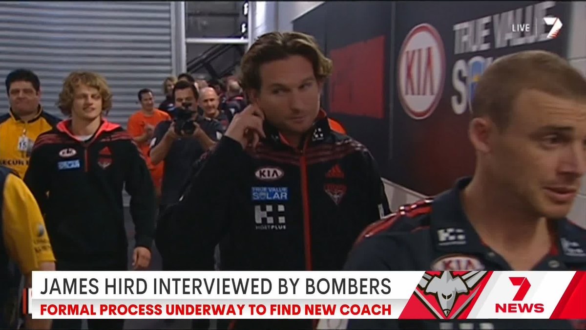 James Hird has officially met with Essendon in his bid to return to the top job, per Mitch Cleary.