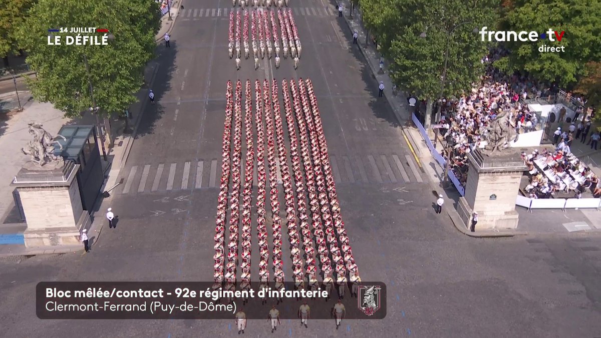 🇫🇷 1300 militaires du 92e régiment d'infanterie défilent ensemble. #14Juillet #fetenationale