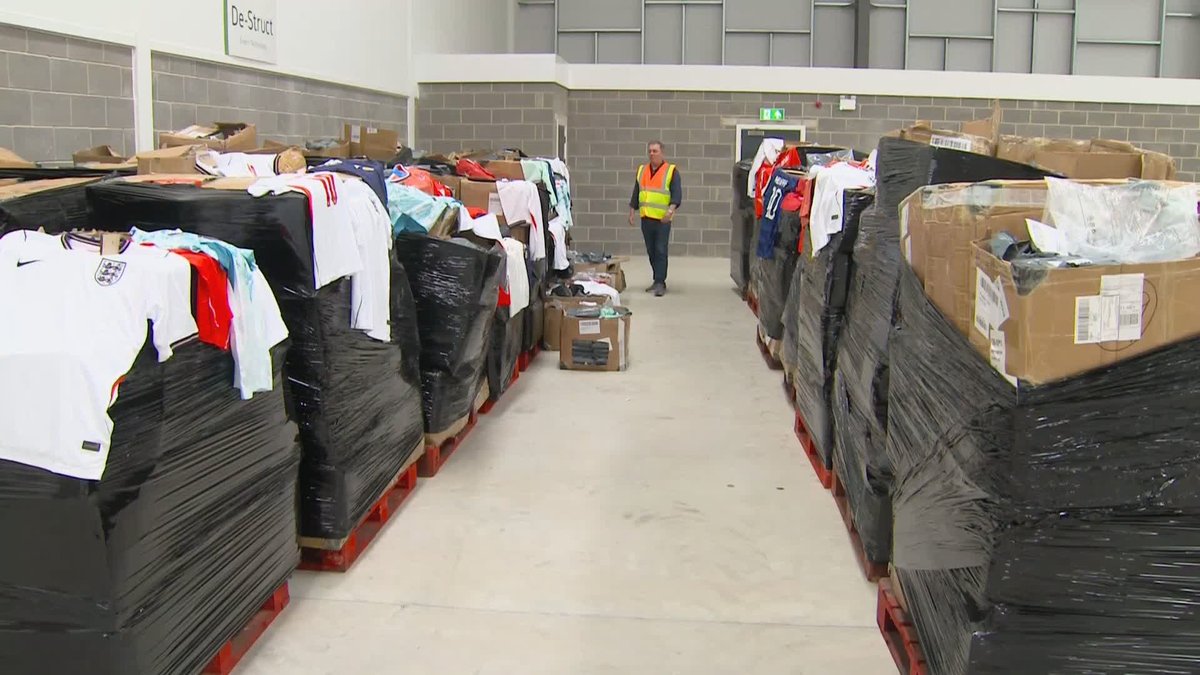 City of Edinburgh Trading Standards officials seized 58,000 counterfeit football shirts & kit, all intended to be sold illegally during the World Cup. The kits weighed in at 9 tonnes and had an estimated retail value in excess of £5.5 million 🚨