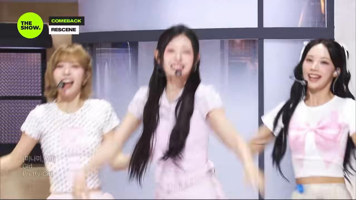 Pretty Girl on THE SHOW 🛍️ #RESCENE #리센느 RESCENE OFFICIAL