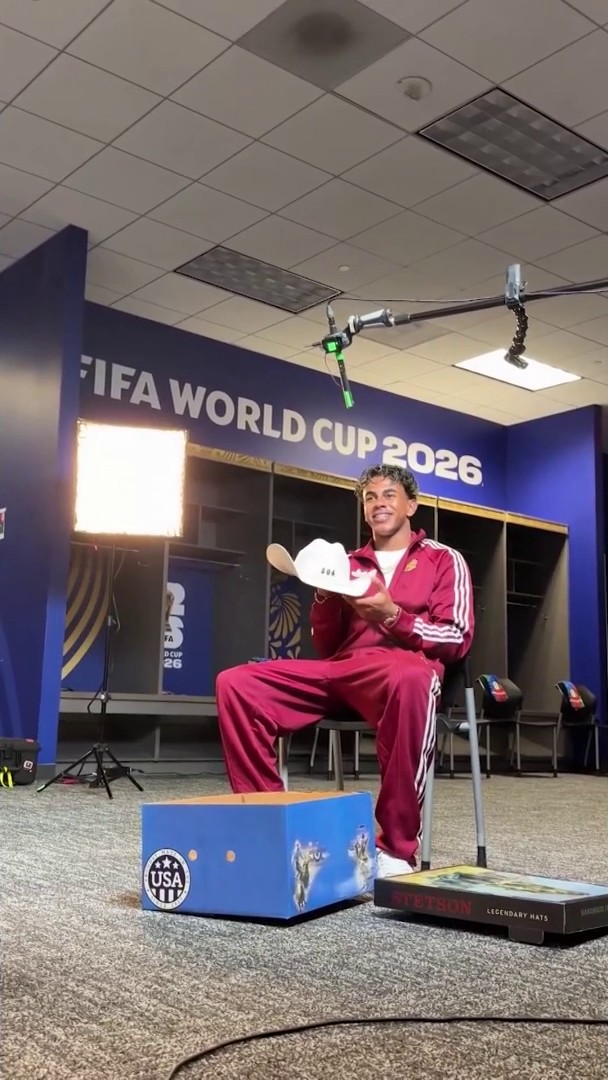 🎂✨ احتفالًا بعيد ميلاده... استمتعوا بأجمل لقطات لامين يامال داخل وخارج الملعب. 🎁⚽️ 📦 اشترك الآن 👇 🔗 📱 #كأس_العالم2026