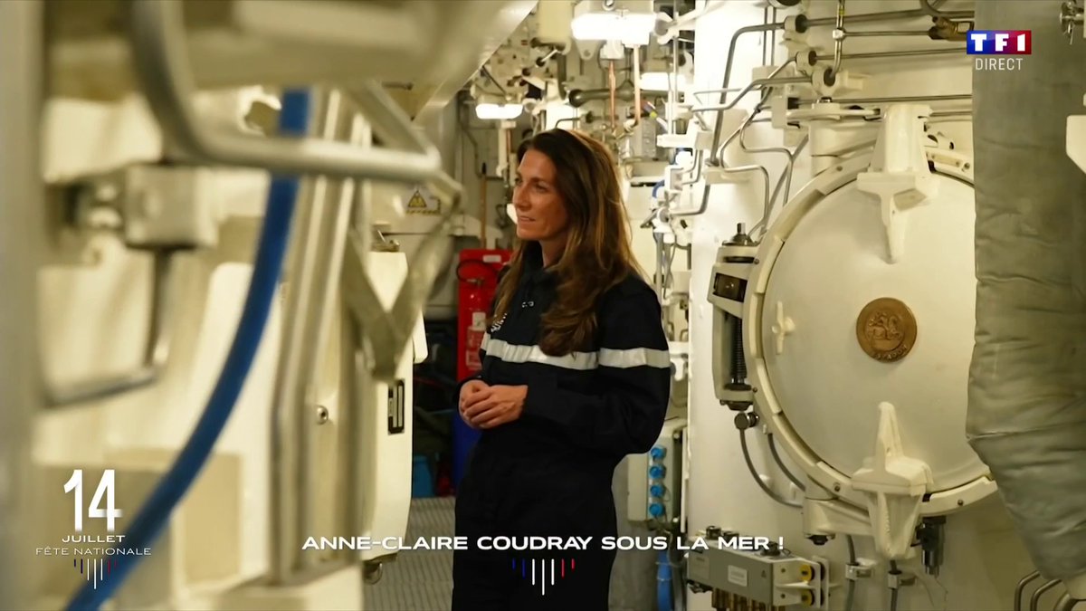 🔴 Anne-Claire Coudray plonge à bord d'un sous-marin nucléaire lanceur d'engins au large de la base secrète de l'Île Longue. 📺 Suivez notre émission spéciale 14-juillet sur TF1