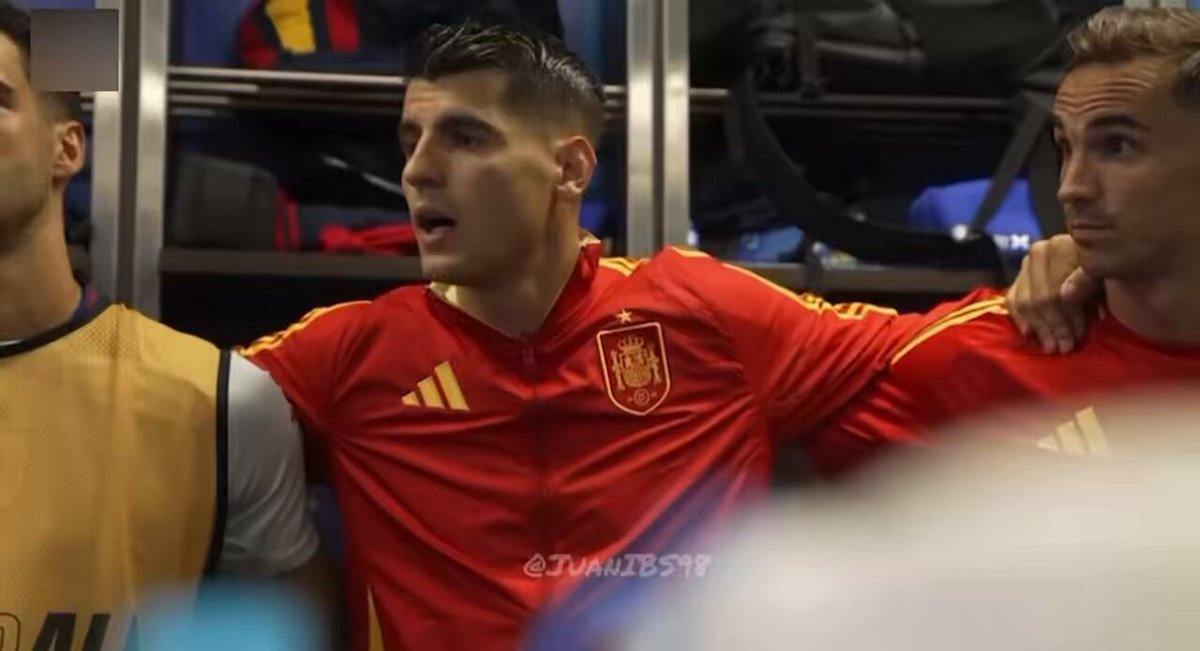 Se cumplen 2 años de la victoria de España vs Inglaterra en la final de la Eurocopa. Los goles de Nico Williams y Oyarzabal le dieron a España su 4ª Eurocopa, convirtiéndose así en el país que más Eurocopas ha ganado en la historia. 🙌🏻🏆🏆🇪🇸🏆🏆🙌🏻