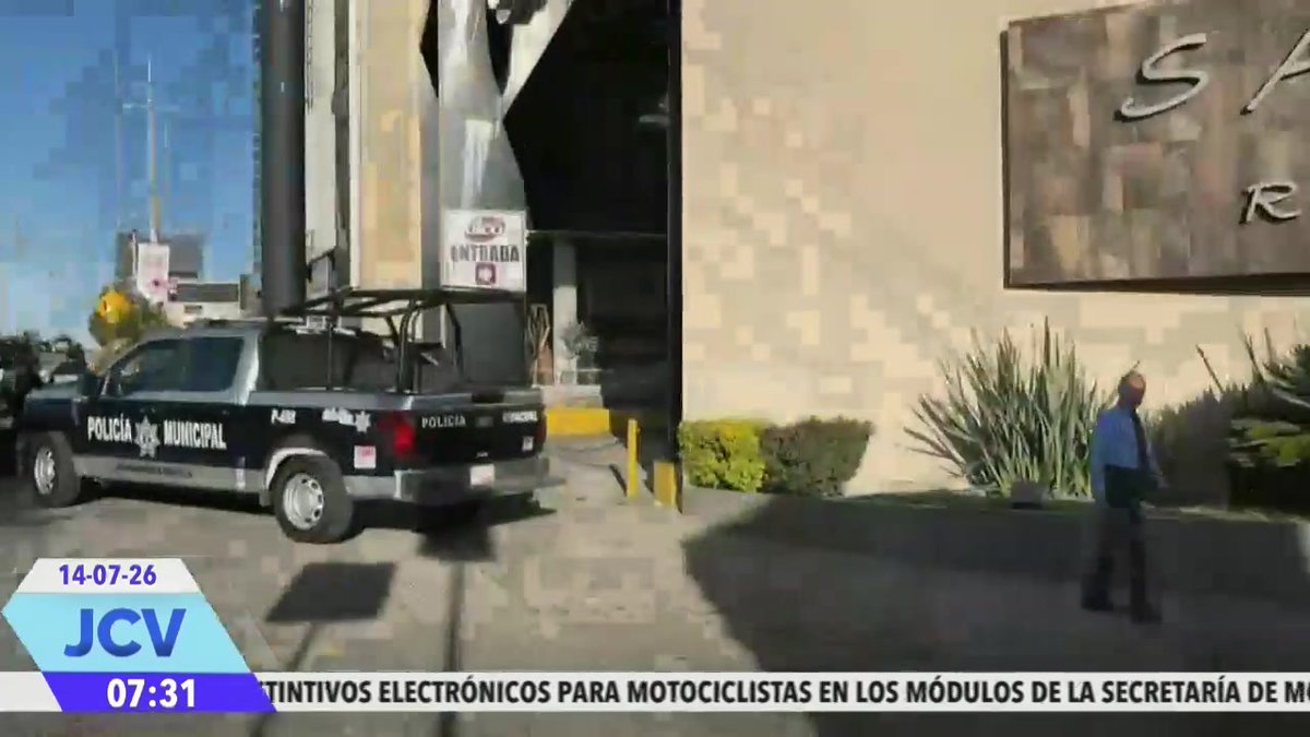 #ÚltimaHora || Ha quedado detenido el presunto “Tirador de la #Atlixcáyotl”, Rafael N., tras un operativo realizado por autoridades en el Fraccionamiento Santa Fe desde horas de la madrugada. #NoticiasPuebla #Puebla #JuanCarlosValerioNoticias