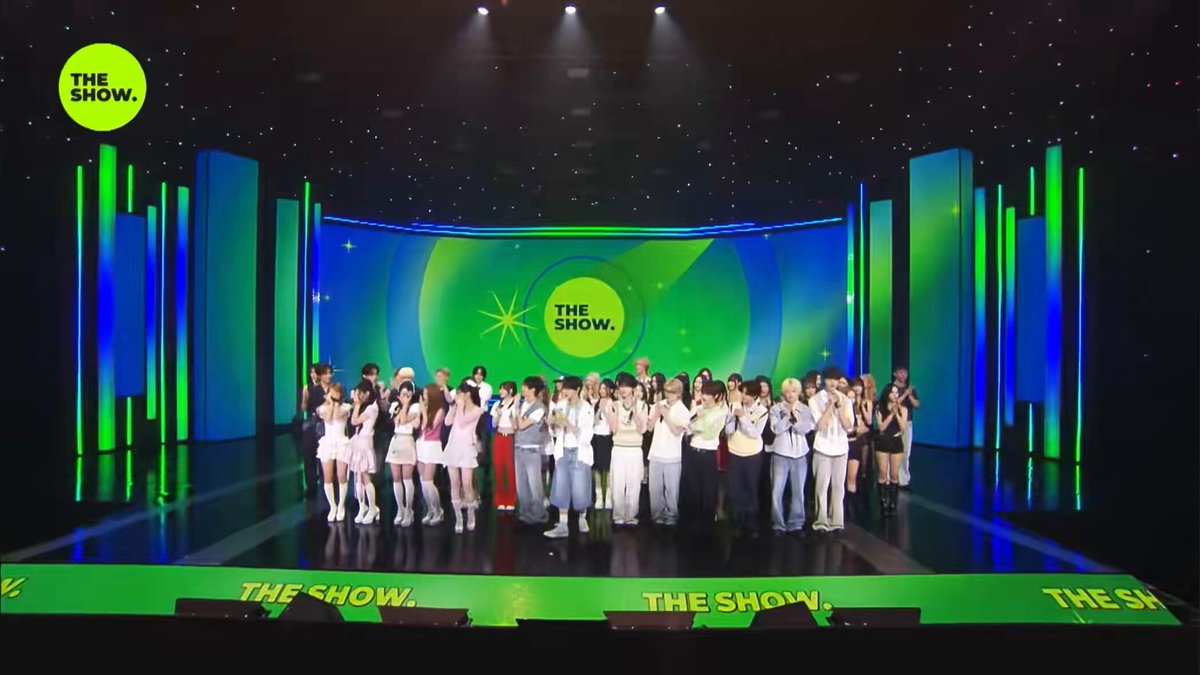 THE SHOW 1位感想(日本語訳) ウォニ「まず、私たちをこの場所にいさせてくれたリマイン、本当に愛しています。そして、いつも昼夜を問わず投票やストリーミングのために努力してくださって本当にありがとうございます。また、私たちのTHE MUZE代表、そして会社の皆さん、皆さんがいなければ私たちはこの場所にいられなかったと思います。」 ウォニ「このトロフィーが、これまでの努力が「決して無駄ではなかった」という証明になれば嬉しいですし、夢に向かって走っている方々にとって、その努力が裏切らないという少しの希望や応援になれば幸いです。 今、急に(1位)いただけるとは思っていなかったので、頭が真っ白で何を言っているのか自分でも分かりませんが、とにかく本当にありがとうございます。私たちは本当に最善を尽くして走り続けますので、いつも温かく見守っていただき、RESCENEをたくさん愛してください。これからも一生懸命頑張ります！」 ミナミ「そして日本語でも一言だけお話すると、日本から応援してくださってる日本のリマインの皆さん本当にありがとうございます。また日本に行って私たちが1位を取ったことを自慢できるようにもっと頑張るので、よろしくお願いします！ありがとうございます！」 ウォニ「そして最後に、このように『Pretty Girl』という素敵な曲でリメイクできるようにしてくださった、私たちのKARA先輩、本当に愛しています！ありがとうございます！そして、リマイン本当に愛してるよ！」 #RESCENE1stWin #PrettyGirl1stWin #RESCENE #리센느 #リセンヌ