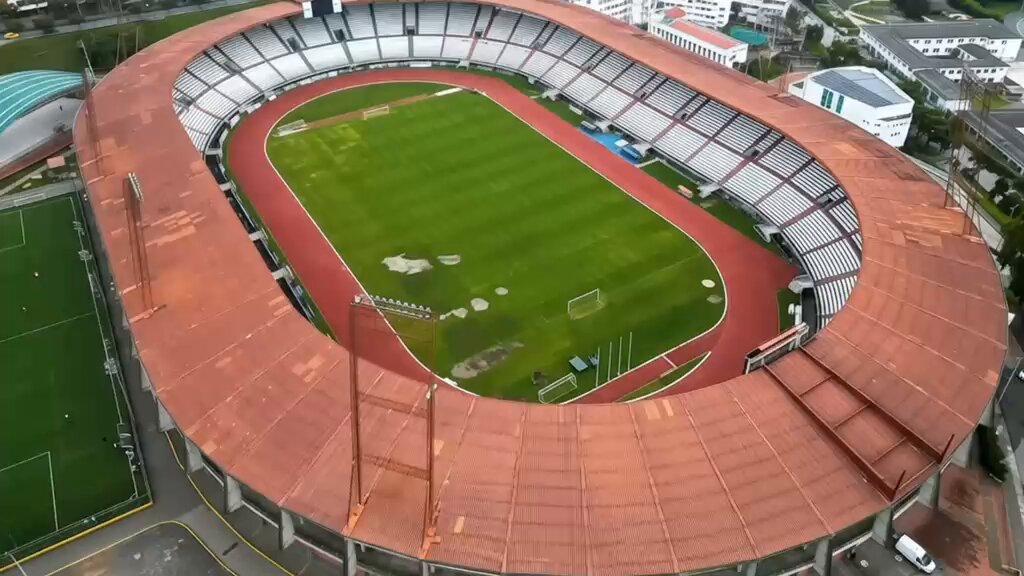 Techo del Estadio Palogrande iniciará su renovación con una inversión de $6.177 millones. - La nueva cubierta contará con una garantía de 20 años y las obras se coordinarán con el calendario de partidos del Once Caldas. Más información aquí: