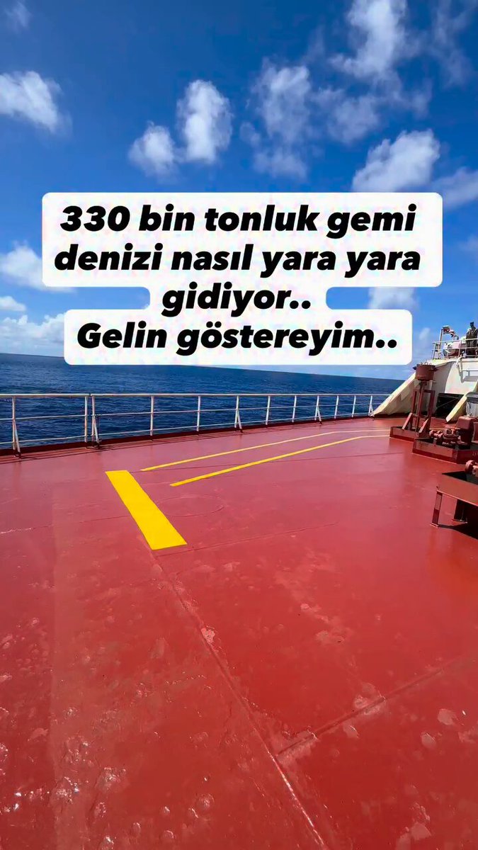 Kaptan Necati Doğan, 330 bin tonluk devasa bir geminin denizi nasıl yardığını gözler önüne seren etkileyici bir görüntü paylaştı.