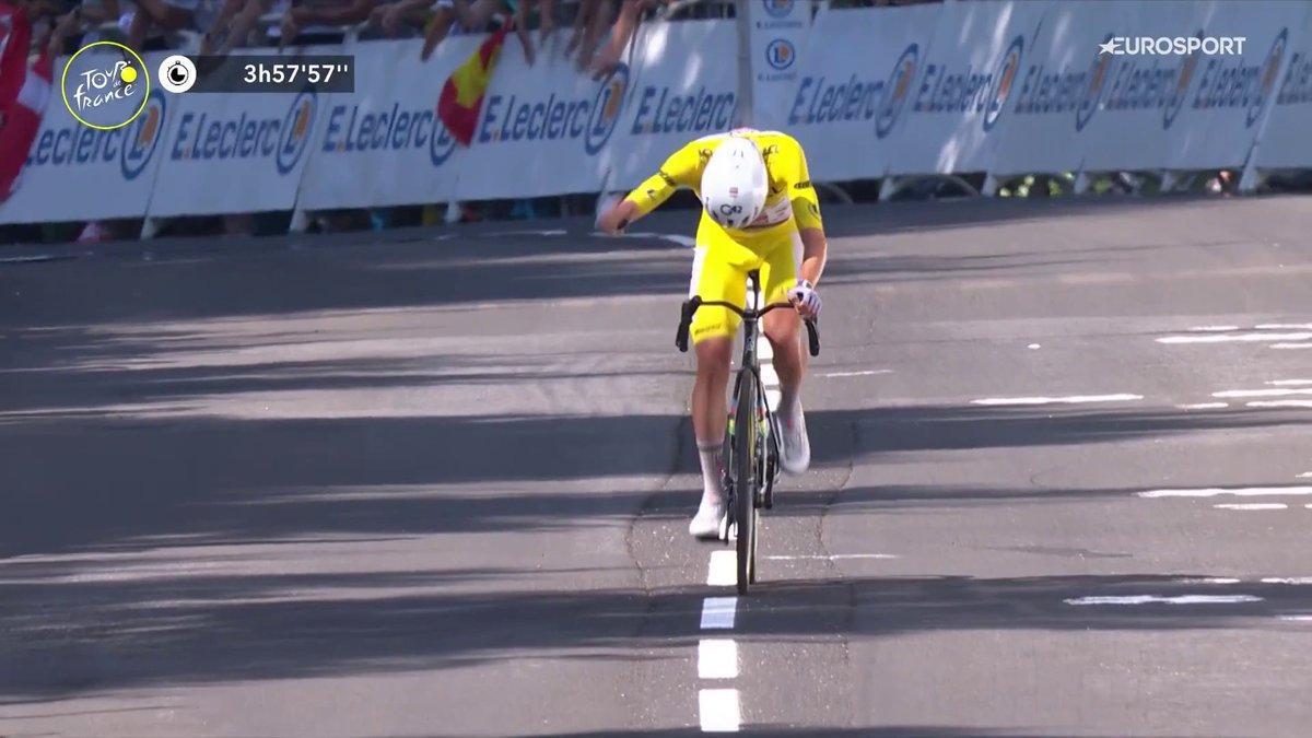 GLORIA Y HONOR AL NรMERO UNO. ๐๐๐๐๐ฃ ๐๐จ๐ ๐๐๐๐ซ toma la revancha en Le Lioran y da otro paso hacia su quinto Tour de Francia. #TDF2026 #LaCasadelCiclismo