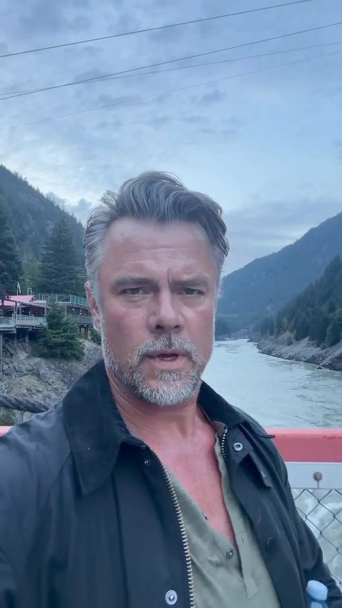 Josh Duhamel is living his best life in beautiful British Columbia 🍁✨ The actor, 53, paid a visit to Hell's Gate on the west coast of Canada, completely in awe of the natural beauty🌲 "Come on!" he exclaimed as he took in the stunning mountains and roaring river ⛰️ 📽️ : #JoshDuhamel #Canada #CanadaLove