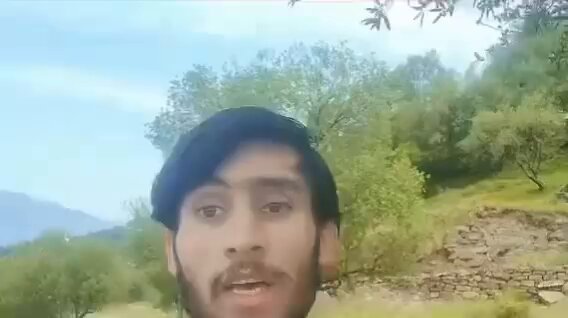 💔😭 کشمیر بلوچ : یہ شہیدِ وطن ارسلان کا آخری ویڈیو پیغام تھا... کسے معلوم تھا کہ چند لمحوں بعد یہی الفاظ ایک دردناک حقیقت بن جائیں گے۔ 😭 آج ارسلان نے وطن پر اپنی جان قربان کر دی، مگر اپنی بہادری اور قربانی کی ایک ایسی داستان چھوڑ گئے جسے فراموش کرنا آسان نہیں۔ 🤲 اللہ تعالیٰ شہید ارسلان کے درجات بلند فرمائے، ان کی شہادت و قربانی قبول فرمائے اور اہلِ خانہ کو صبرِ جمیل عطا کرے۔ آمین۔ 🤲💔 #RightsMovementAJK #StopKillingPeoplesInPOJk #KashmirUnderAttack