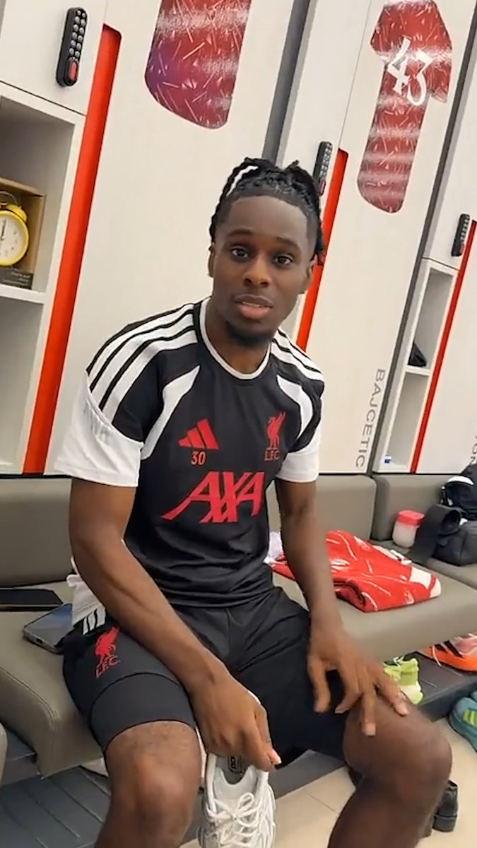 Hugo Ekitike and Jeremie Frimpong re-united at Liverpool 😂
