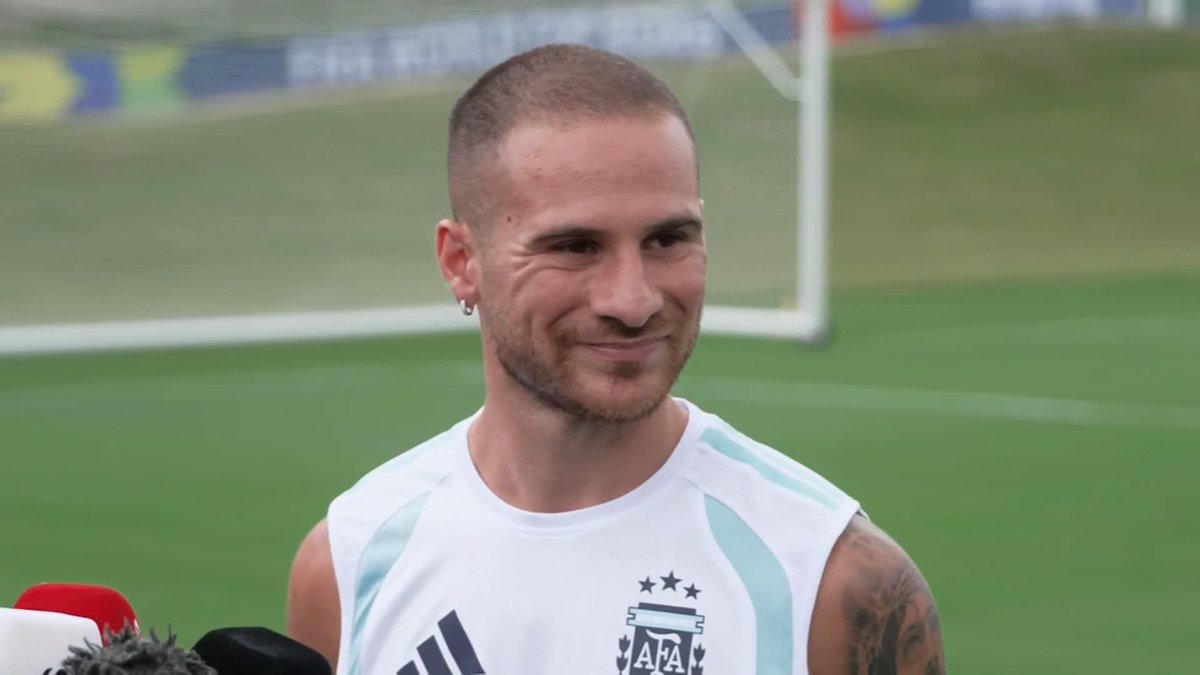 "What I said to Jamie [Redknapp] was a joke... they have some amazing players" 👀 Alexis Mac Allister on THAT comment about England's World Cup chances ahead of Argentina's clash with the Three Lions tomorrow! 🍿