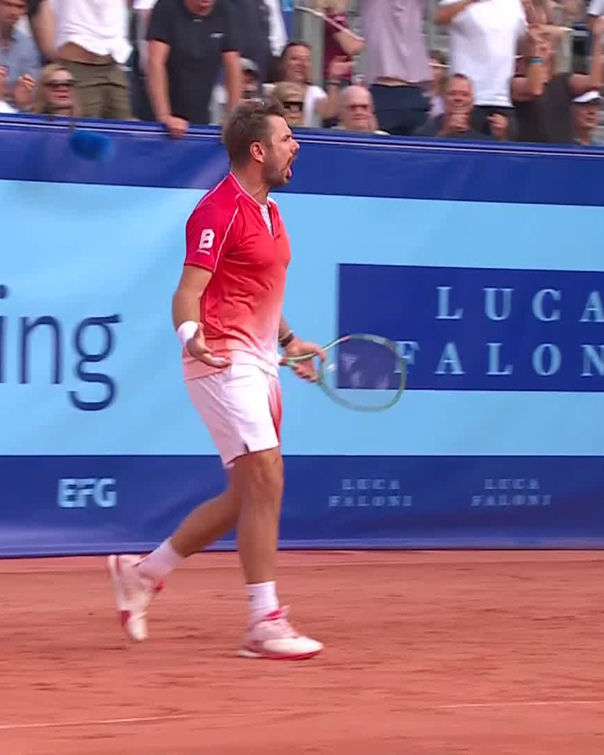 Gstaad is loving this. 🙌🇨🇭 Stan Wawrinka takes the opening set after saving 3 set points! #SwissOpenGstaad