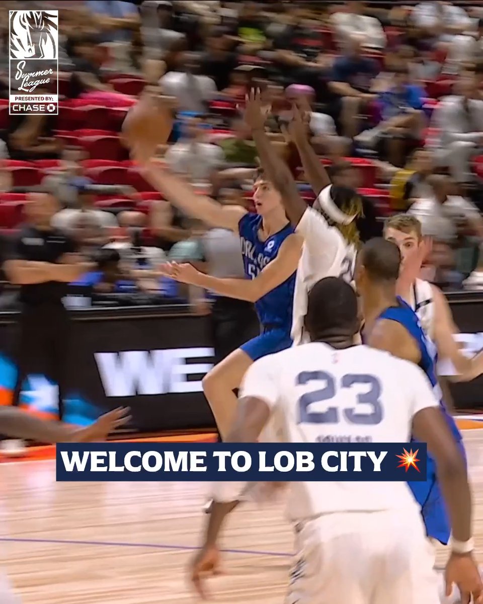 Next stop: LOB CITY ✈️ Chase // #MFFL