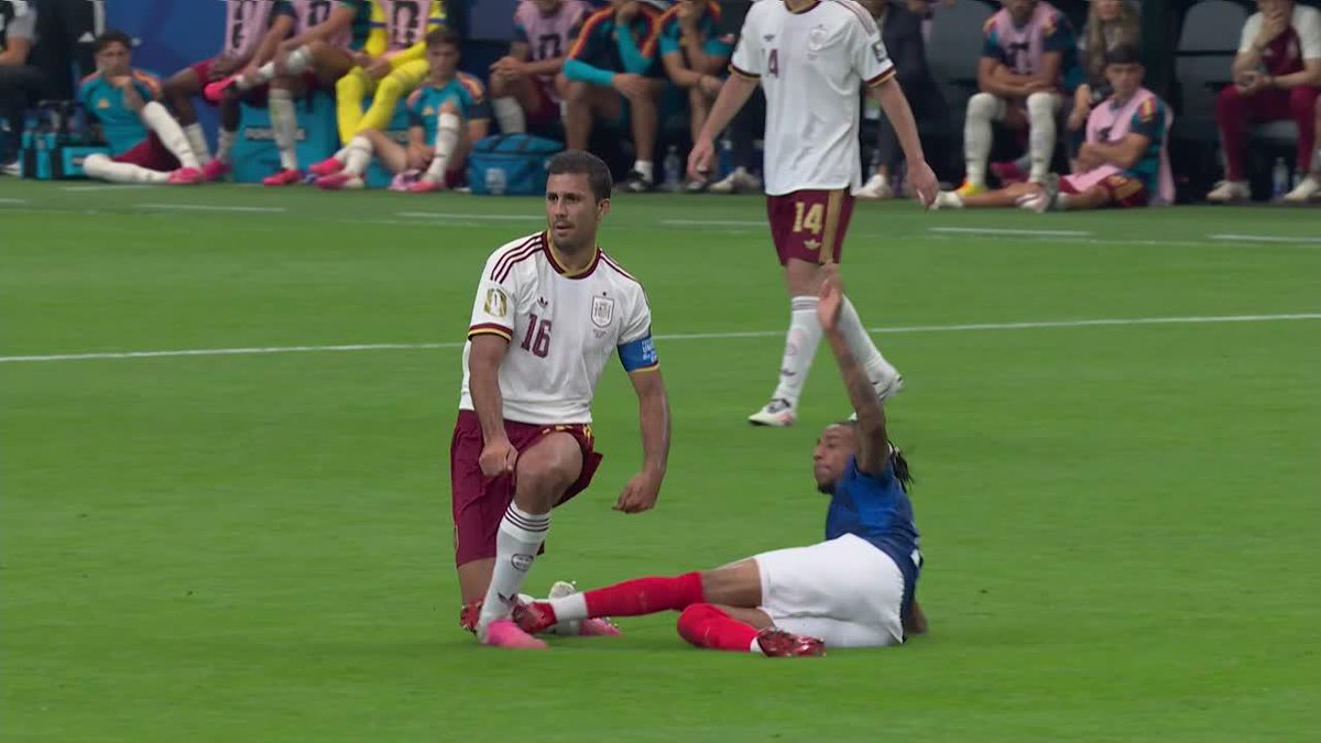 ⚠️🇫🇷 LA PLANCHA DE OLISE A RODRI.