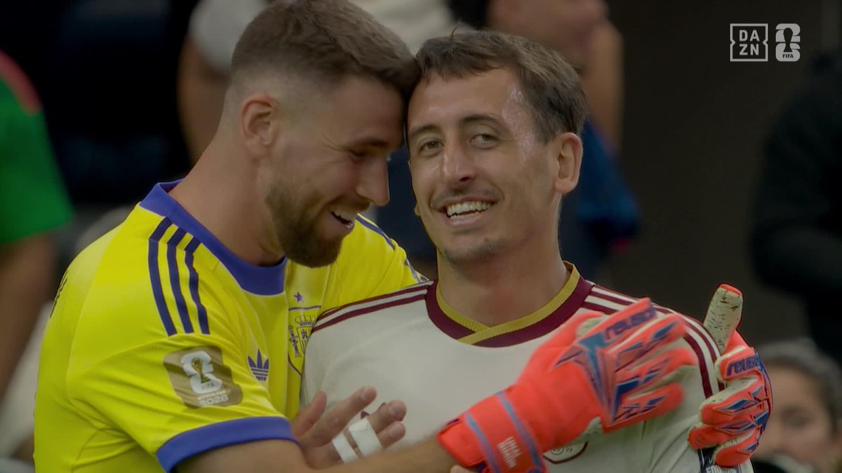 CUANDO LA LÍAS UN POCO, PERO TODO QUEDA ENTRE TÚ Y TU BRO 😂 #DAZNMundial