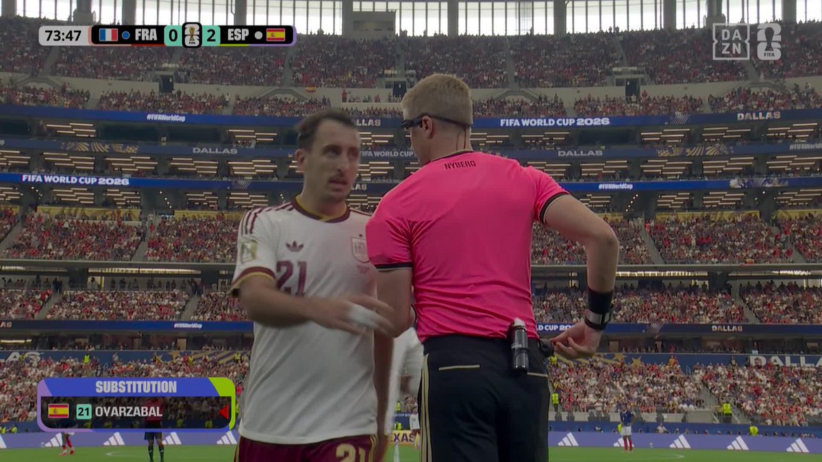 SE CAE EL ESTADIO APLAUDIENDO A DON MIKEL OYARZABAL UGARTE 👏👏 #DAZNMundial