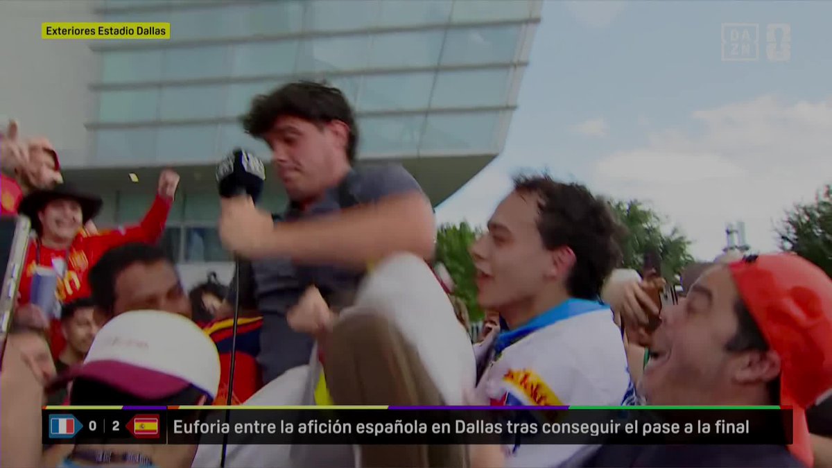 ¡NO PUEDE SER! 😂😂😂 Javier Valle sale volando en una de las secuencias más surrealistas de la historia de DAZN. ¡Brutal! #DAZNMundial