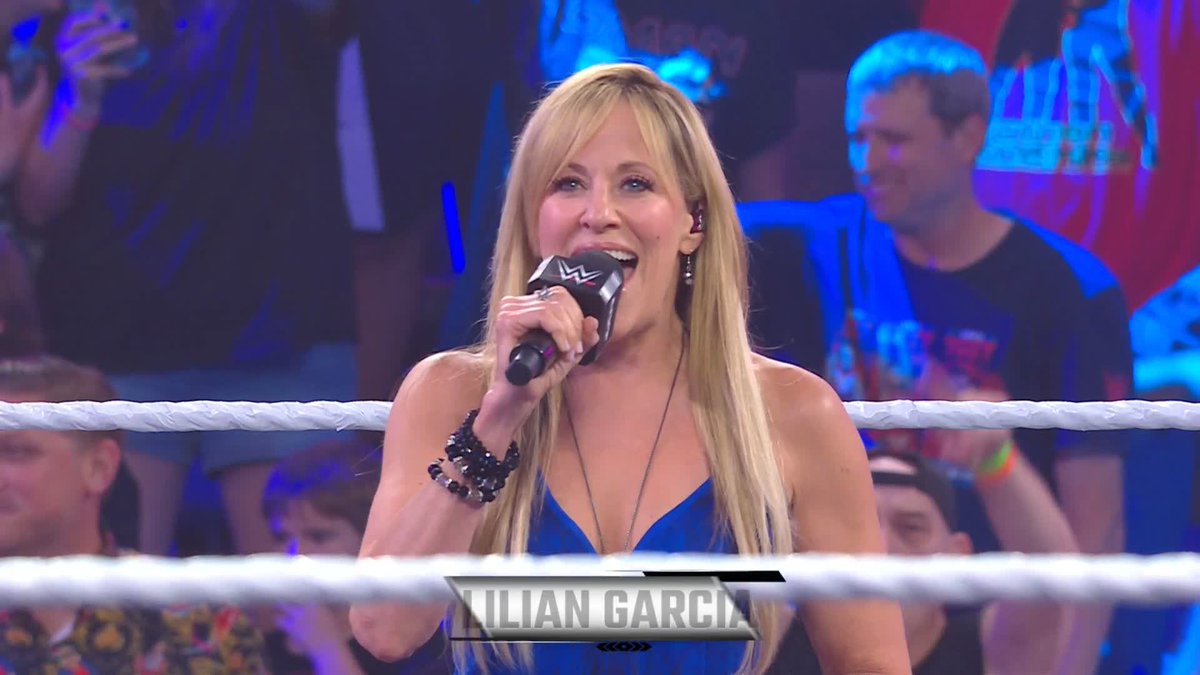 SO great to have Lilian Garcia here tonight at #WWENXT! 🔥