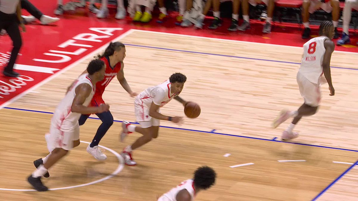 Jaylin Sellers getting after it on both ends! Jaylin Sellers | #SeeRed