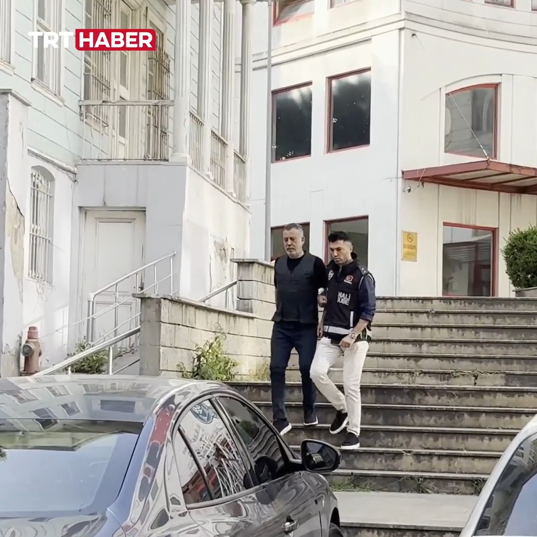Ahbap Derneği soruşturmasında gözaltına alınan Haluk Levent ve 22 şüpheli adliyeye sevk edildi.