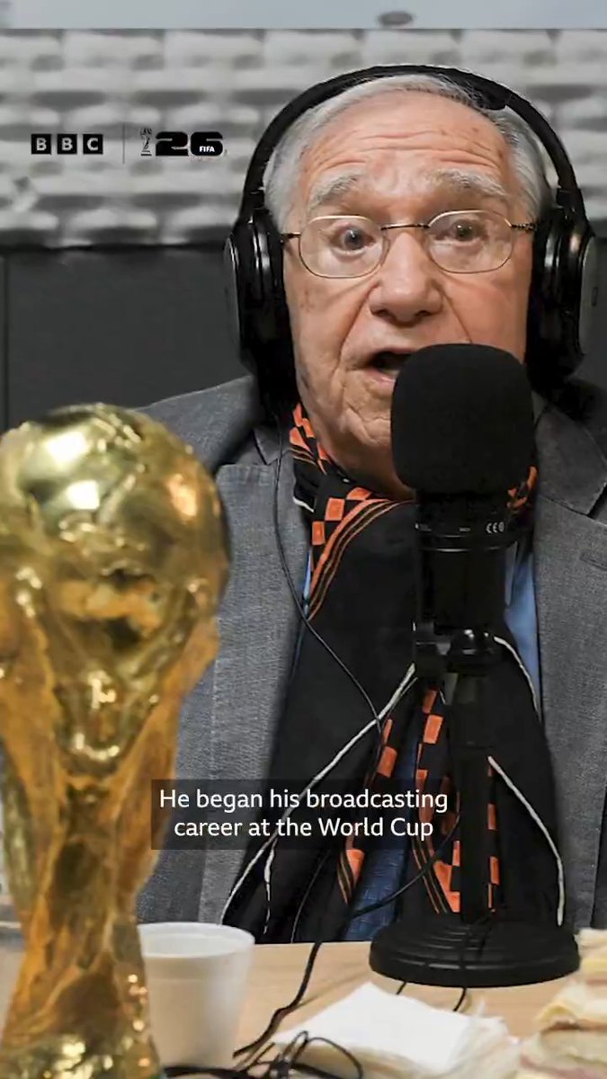 There are Argentina legends on the pitch, but there is at least one legend off it too! ๐ฆ๐ท Meet the Argentinian reporter at his 18th World Cup... โ๏ธ