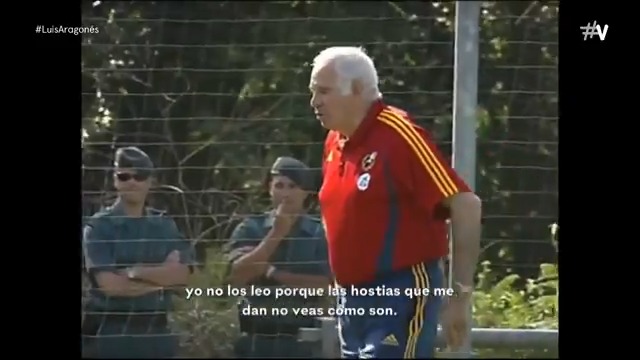 La gente olvida pronto lo escoria que fue la prensa con Luis Aragones porque no llevaban a "Raul, del Madrid". Ahora la gente celebra, pero en España siempre ha habido ese sector de prensa (principalmente de Madrid), ladino y asqueroso, que sigue ahí: