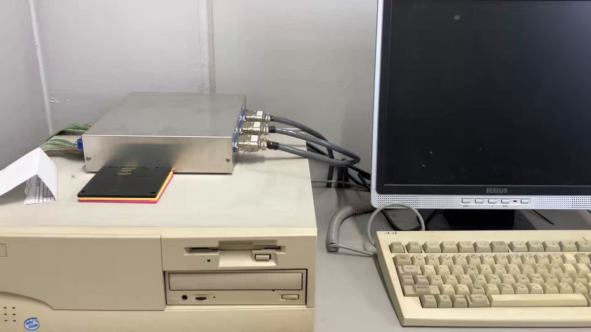 呼ばれて行ってみたら PCに猛抗議されてた(´;ω;`)ﾌﾞﾜｯ ﾋﾟﾎﾟｯから始まるｶｺﾝｶｺﾝ(´•ω•`)