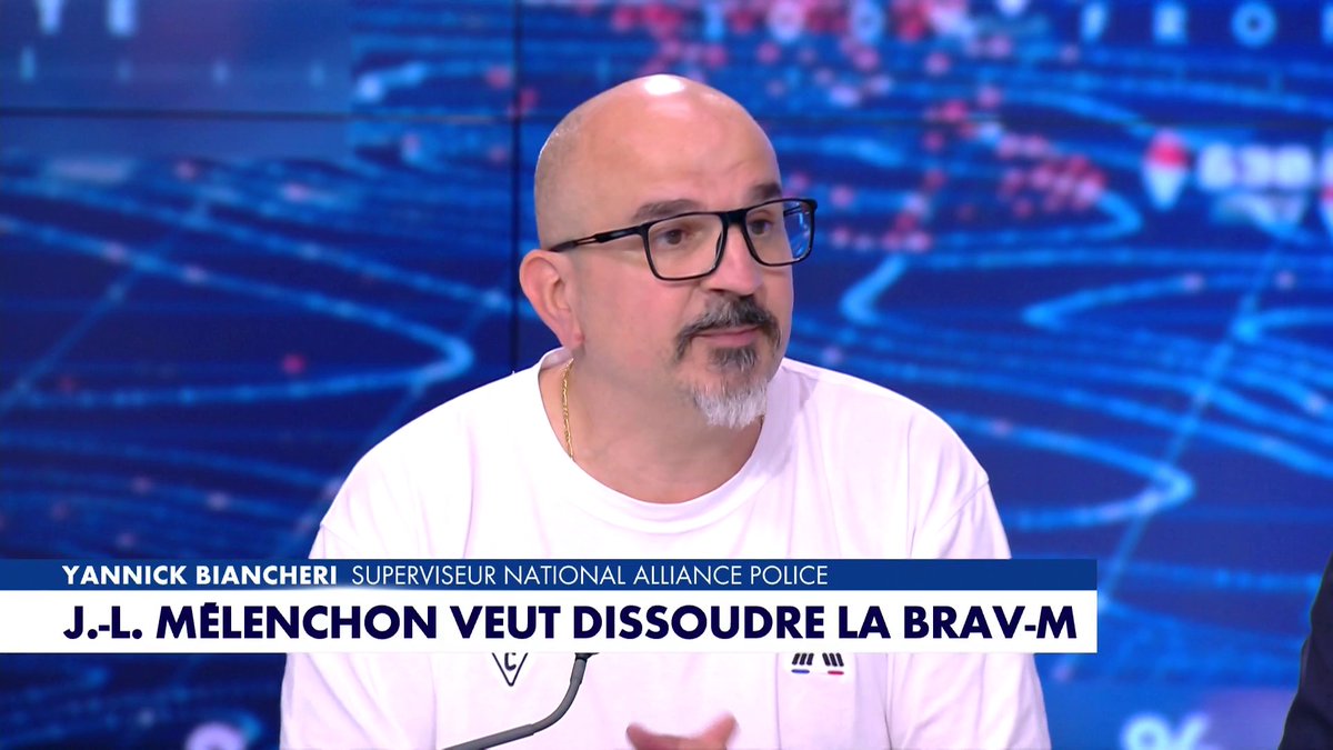 Après l'annonce de Jean-Luc Mélenchon de vouloir dissoudre la BRAV-M lors d'un meeting, ses soutiens ont sifflé l'unité. Yannick Biancheri, superviseur national d'Alliance Police, réagit dans #100Frontières : «Je pense que son électorat se réjouit d'être dans le chaos»