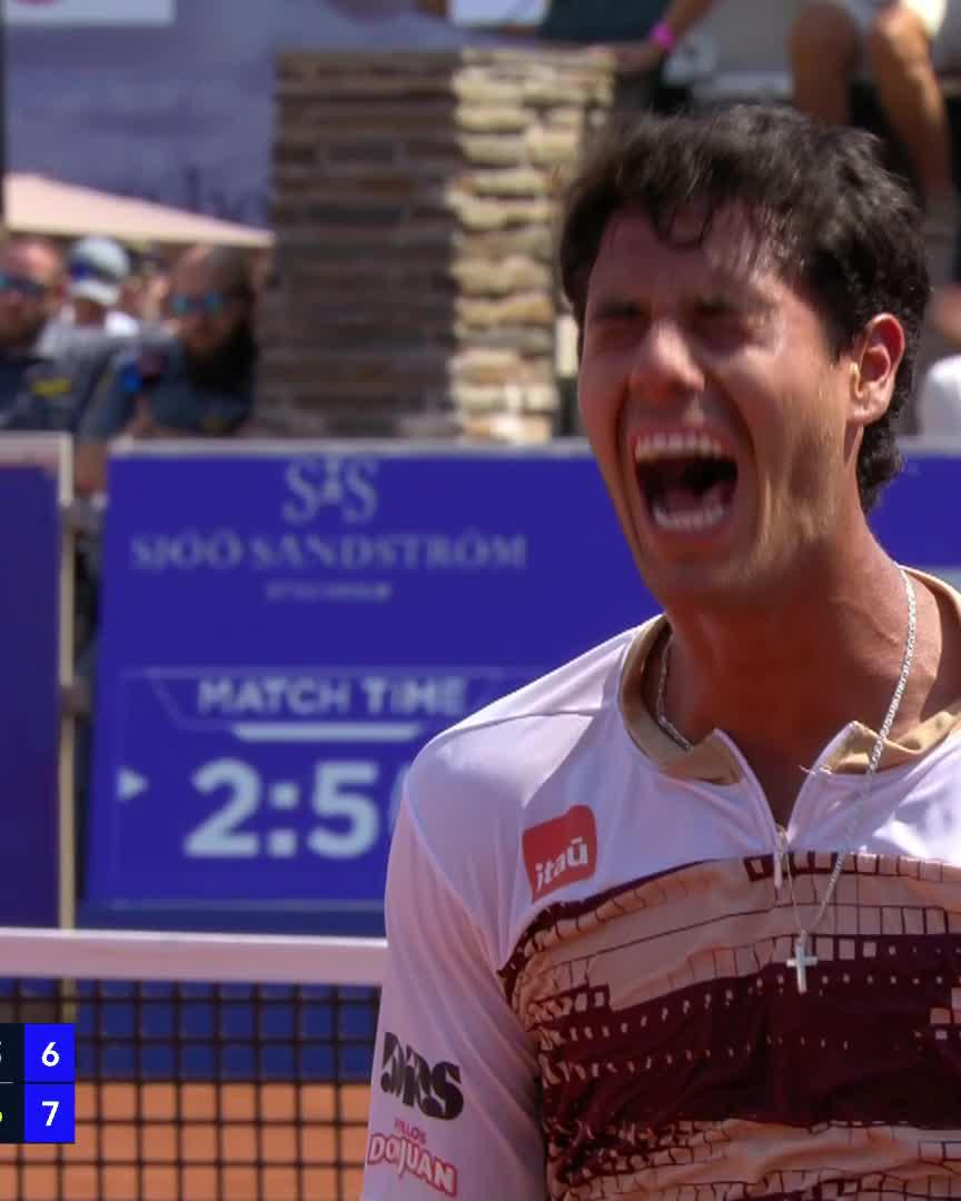 A win he'll never forget ❤️🔥 After almost three hours, Dani Vallejo reaches his first Tour quarter-final with 4-6 6-3 7-6 victory over van de Zandschulp! #NordeaOpen