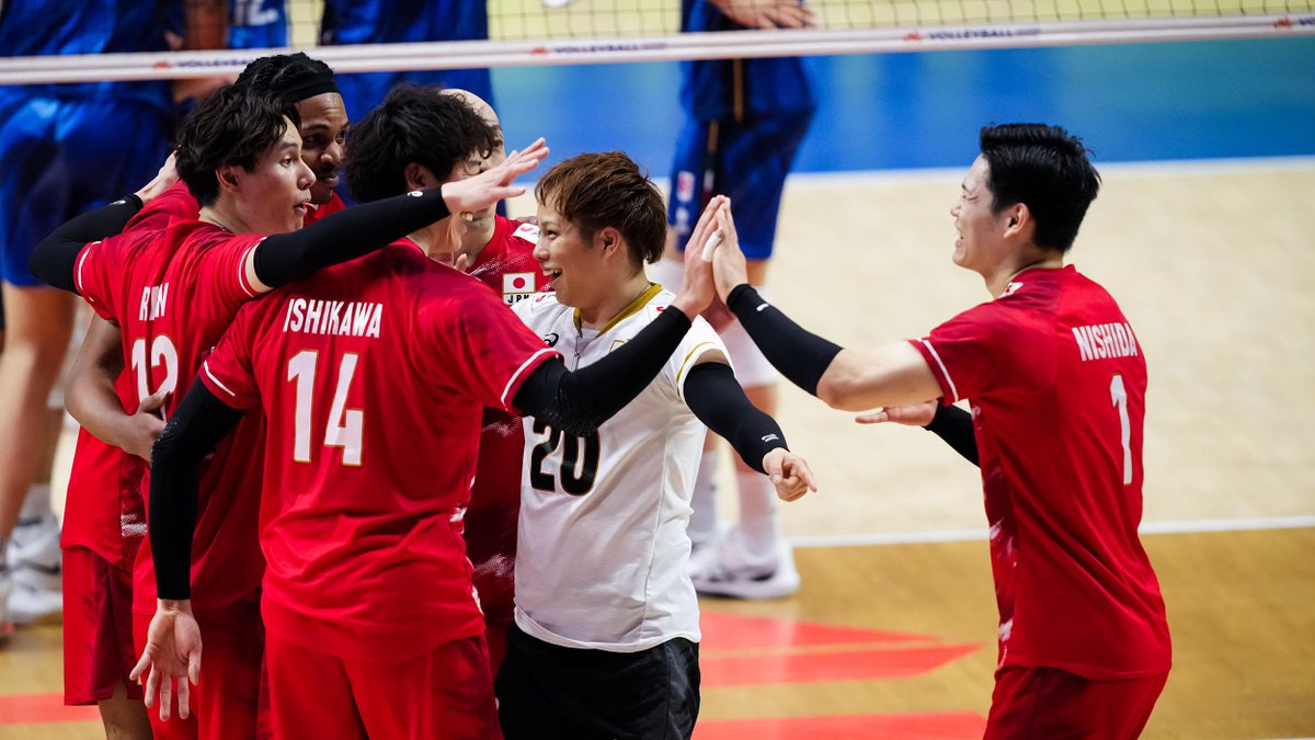 #VNL2026 Instant #VNL classic. 🔥🏐 Japan 🇯🇵 take down the reigning world champions Italy 🇮🇹 in a five-set thriller packed with everything we love about volleyball. 📺 Relive on VBTV: 🏐 #BePartOfTheGame #Volleyball