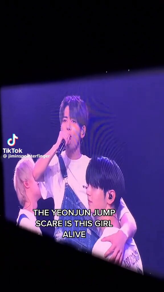 since were talking abt the als tour, let’s not forget the moa that yeonjun surprised LMAOO