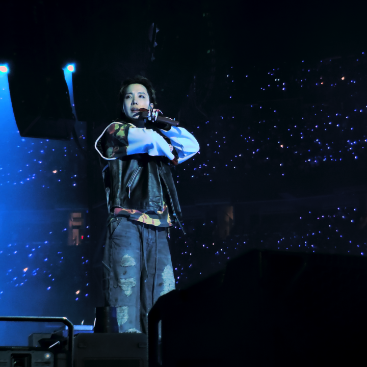Dive into the concert nights #withGalaxy! 📷📷 More unforgettable BTS moments are coming 💜💜 Which show do you think we're hitting next? #GalaxyAI #Samsung #BTS_WORLDTOUR_ARIRANG_SPONSOR