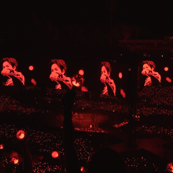 Core memories at the BTS World Tour 'ARIRANG' #withGalaxy 🔥🔥 If you're living for the hype, we've got more in store. Another concert is around the corner 💜💜 #GalaxyAI #SamsungArtTV #BTS_WORLDTOUR_ARIRANG_SPONSOR