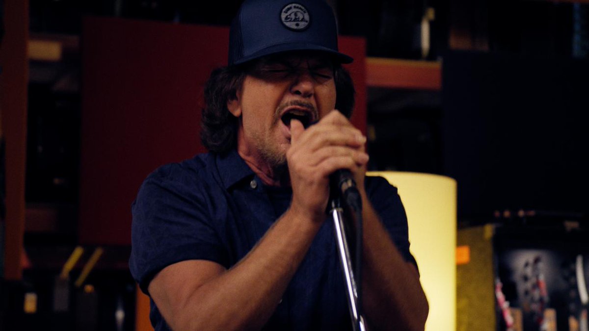 No brakes, no slow downs. 🏃 From their Seattle headquarters, watch the band tear through "Running" from the 2024 Dark Matter Interview with Zane Lowe. Keep exploring this session at