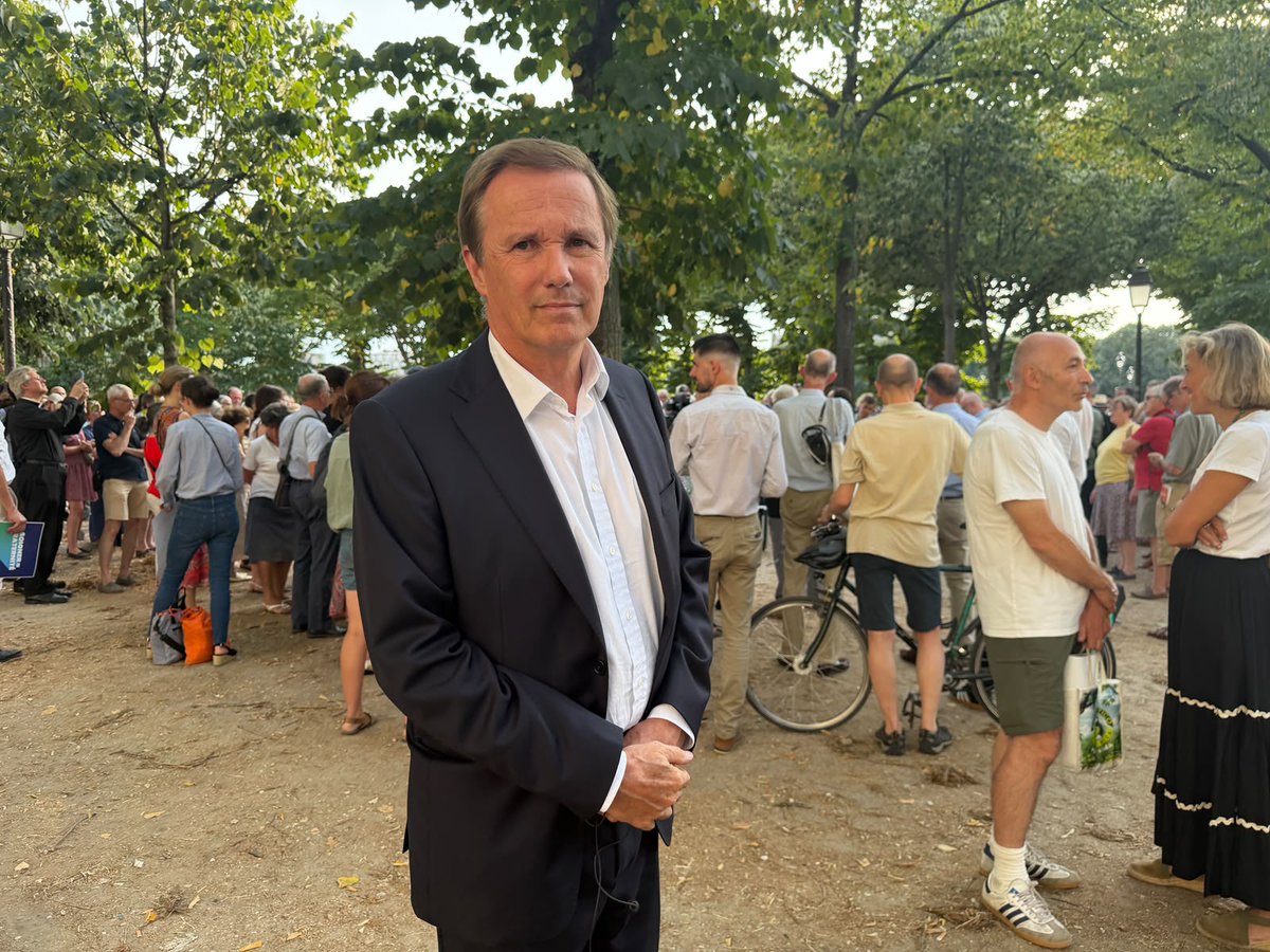 « J’ai un sentiment de dégoût profond » explique Nicolas Dupont-Aignan après le vote de la loi sur l’euthanasie. « Il n’y a aucun garde-fou, c’est la porte ouverte à des assassinats de masse. On va tuer au lieu de soigner. »