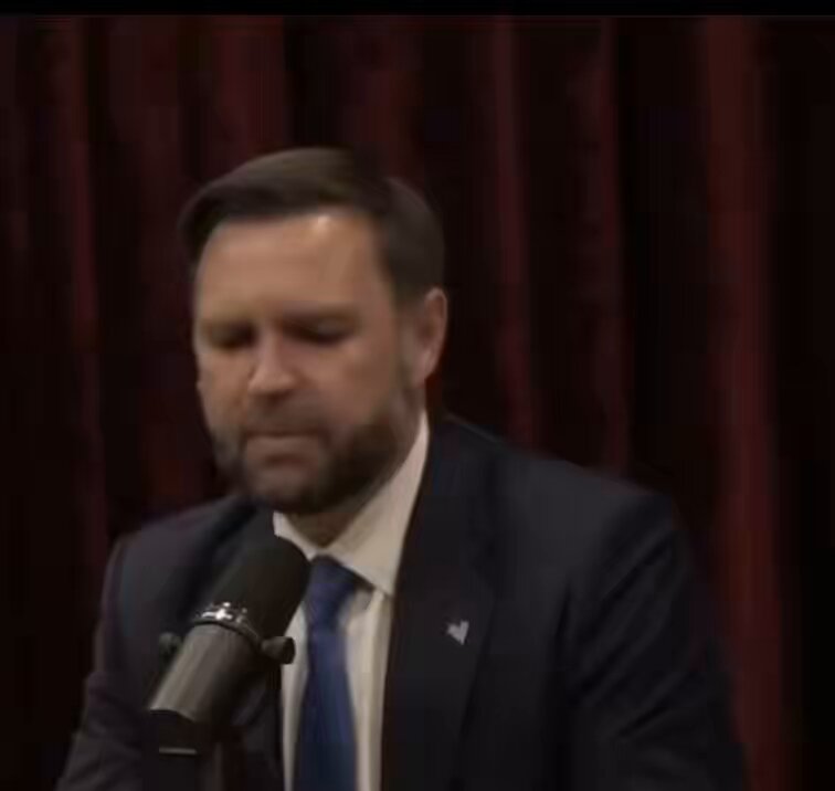 WATCH: J.D. Vance admits they “mishandled” the Epstein files release… yet still defends it 🙃 (and does not call for the rest to be released) When Rogan points out they redacted some non-victims, Vance says it’s hard to differentiate between victims and co-conspirators 🤔🤷🏼