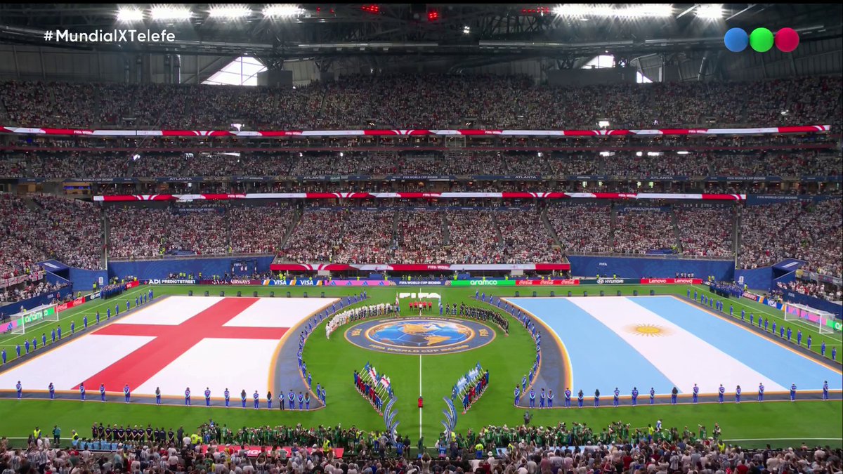 - Con ustedes, el himno de Inglaterra. - “EL QUE NO SALTA, ES UN INGLÉS”. NO SE ESCUCHÓ EL HIMNO. 🤯🇦🇷🏴