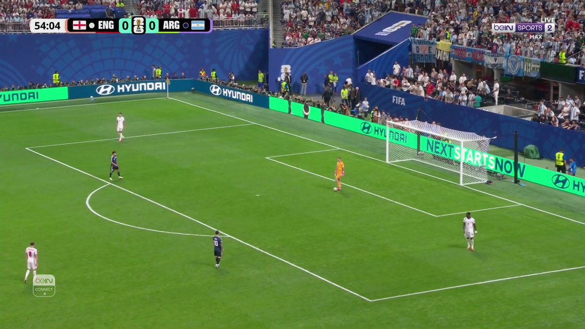 أنطوني غوردون يضع إنجلترا في المقدّمة بهدف من صناعة مورغان روجرز