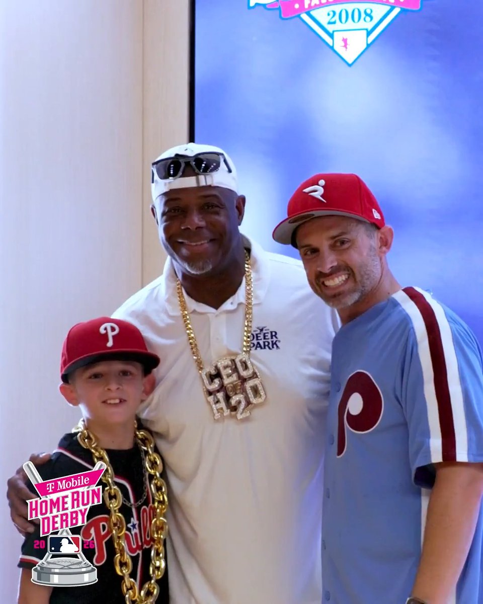 Fans were asked who they would want on their roster for the #HRDerby After they all picked Ken Griffey Jr., they were treated to a surprise appearance from Junior himself! (MLB x Deer Park)