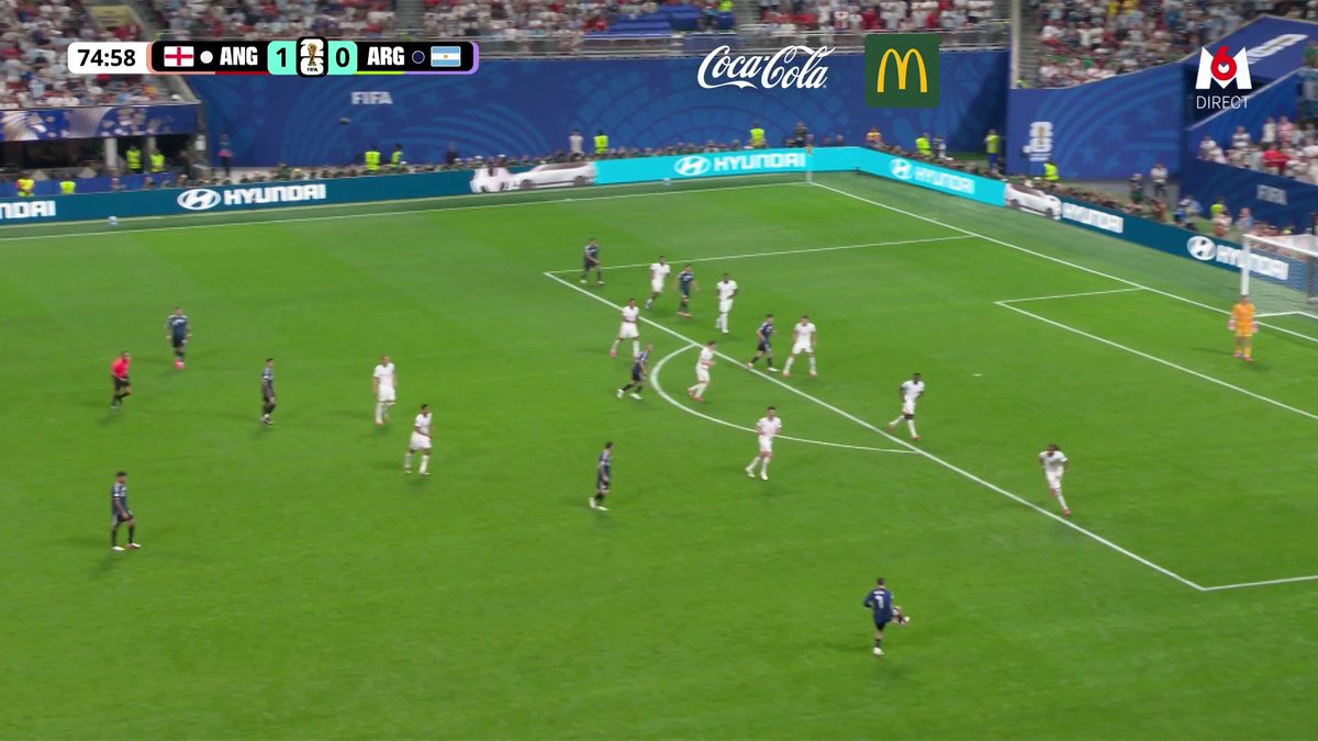 Nouvelle énorme occasion pour l’Argentine ! 😱 Mac Allister place une tête sur le poteau, alors que l’Albiceleste pousse très fort pour revenir dans cette demi-finale. L’Angleterre mène 1-0. Suivez le match sur M6 et M6+ #CDM2026 #FIFAWorldCup #ANGARG