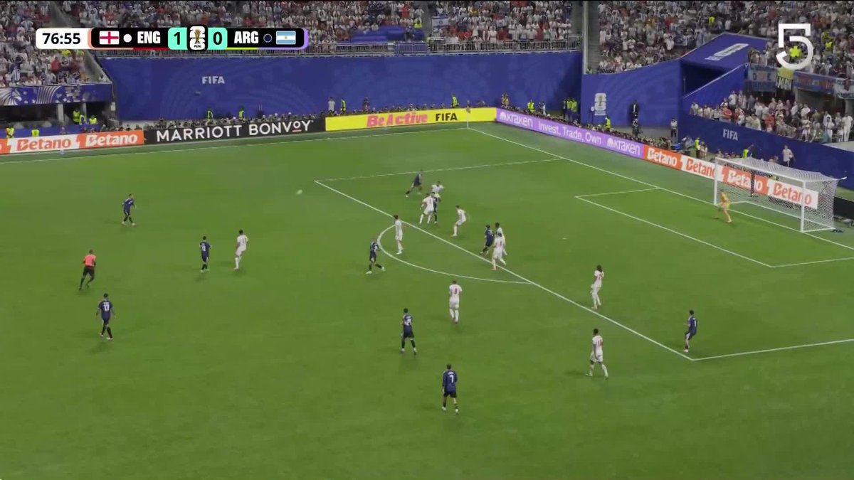¡GOOOOL DE ARGENTINA! ¡ENZO ENZO! ⚽🇦🇷 ¡Golazo de Enzo! ¡Pone el 1-1 al 85'! 🔥⚽ Este miércoles, Inglaterra 🆚 Argentina en las Semifinales de la Copa Mundial de la FIFA 2026 se vive por @canalestrellas @micanal5 y ViX 📲🇲🇽 #ElMundialEsNuestro 🏆