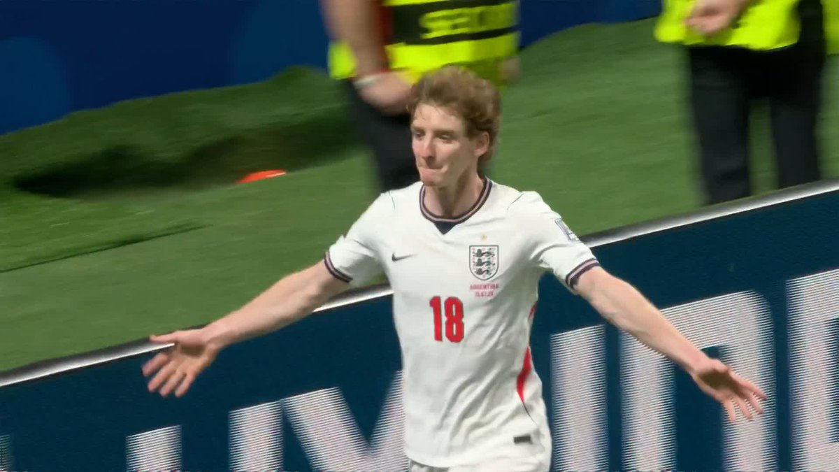 The moment England thought they were going through 😮💨