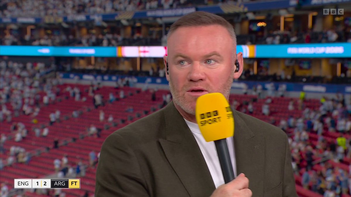"The decisions Thomas Tuchel made, we have to be honest on this, have cost us tonight." 😬 Wayne Rooney believes England's switch to a back five is what proved costly.