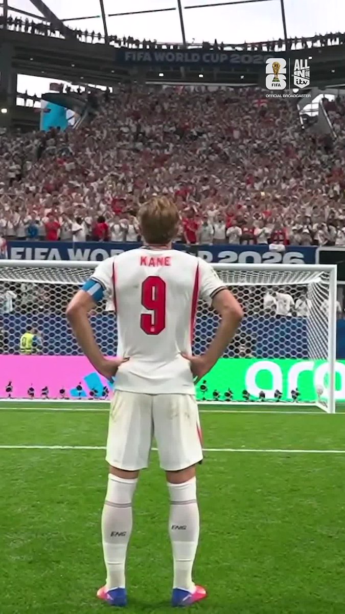 Harry Kane shares a moment with the fans as England bow out in the semi-finals of the World Cup ๐ฅบ