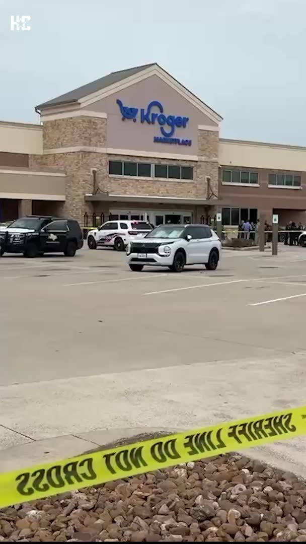 Multiple people were shot inside a Kroger Wednesday afternoon in the Cypress area, according to authorities. In a press conference, Cpt. Juan Flores said when deputies arrived at the scene, they found one man walking out of the store with a gunshot wound, and another person with multiple injuries inside. Witnesses said they saw a man fire a weapon inside the store. Two victims are in critical condition. 📹️: Brett Coomer, Melissa Philip